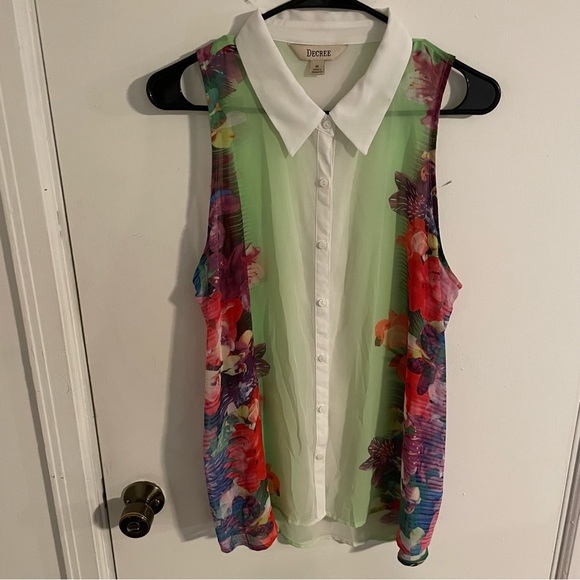 NWOT Womens Sleeveless Blouse - Picture 1 of 8